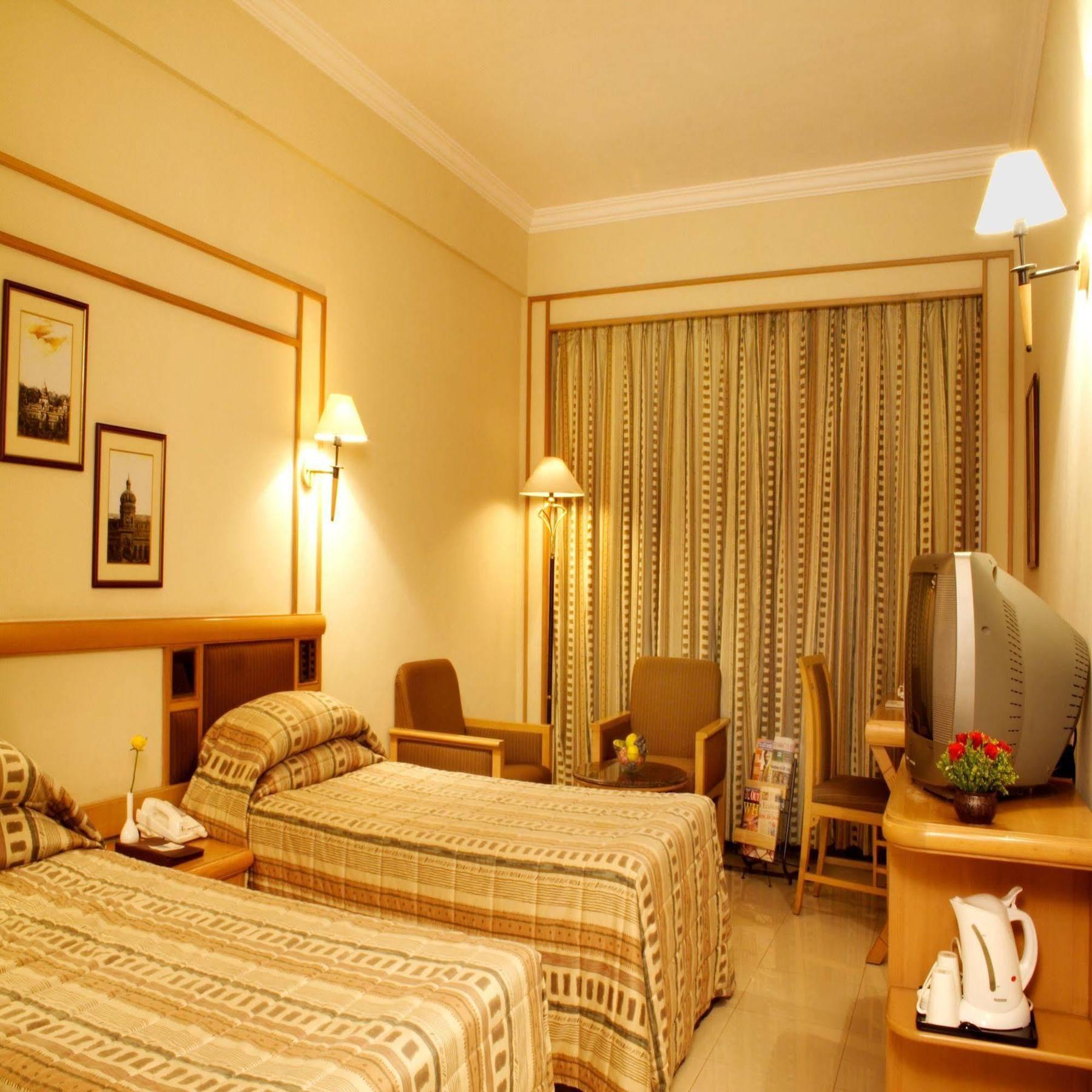 Aditya Park-A Sarovar Portico Hotel Hyderabad Exteriör bild